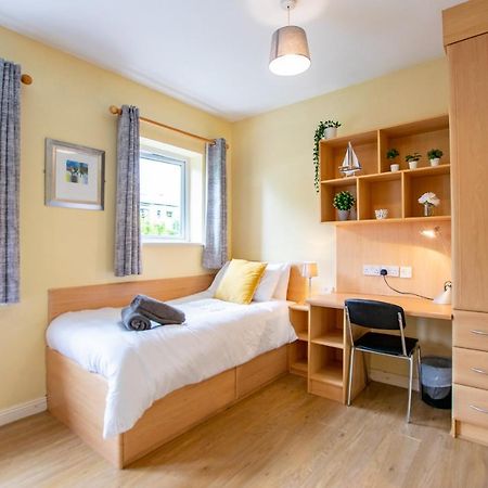 126 - Gort Na Coiribe 4 Bedroom Duplex, By Shortstays Galway Bagian luar foto