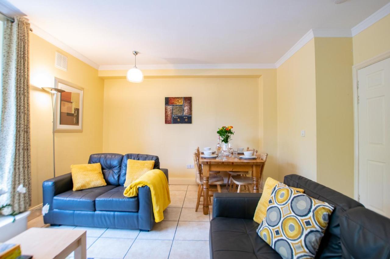126 - Gort Na Coiribe 4 Bedroom Duplex, By Shortstays Galway Bagian luar foto
