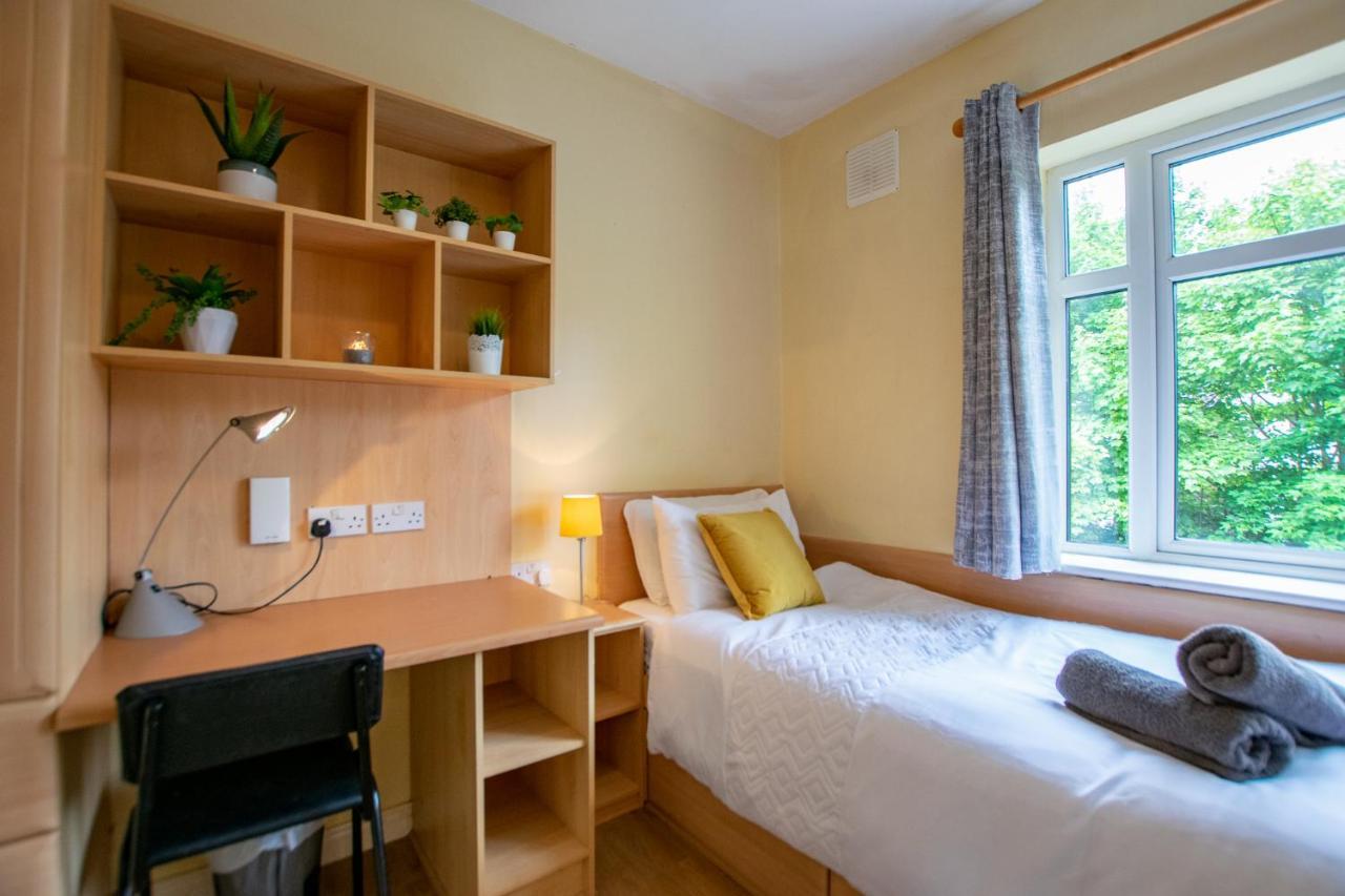 126 - Gort Na Coiribe 4 Bedroom Duplex, By Shortstays Galway Bagian luar foto