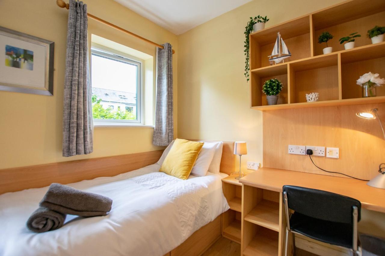 126 - Gort Na Coiribe 4 Bedroom Duplex, By Shortstays Galway Bagian luar foto