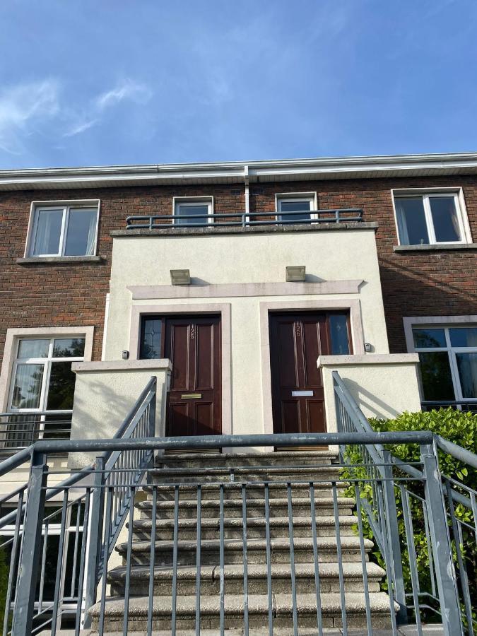 126 - Gort Na Coiribe 4 Bedroom Duplex, By Shortstays Galway Bagian luar foto