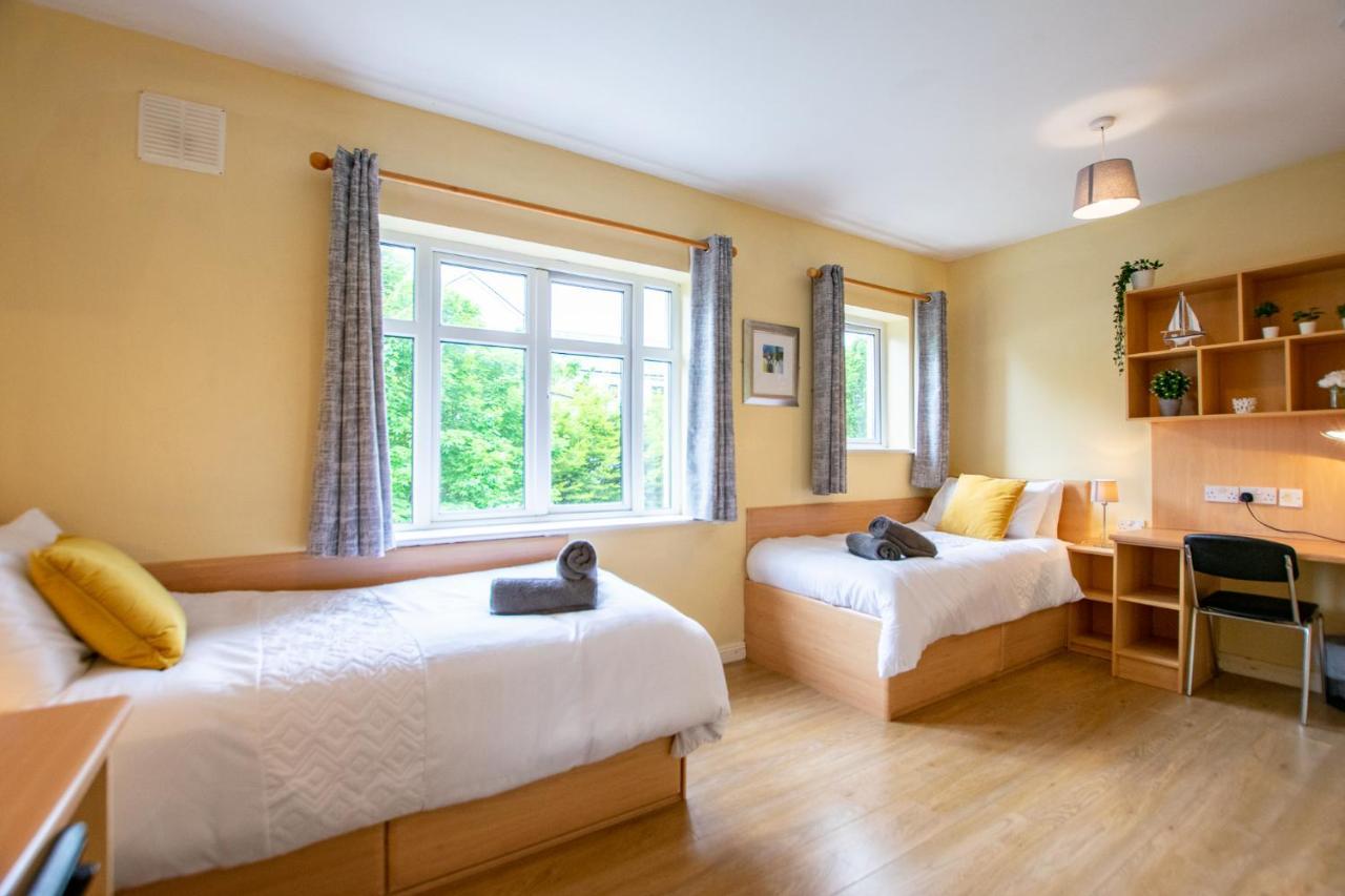 126 - Gort Na Coiribe 4 Bedroom Duplex, By Shortstays Galway Bagian luar foto